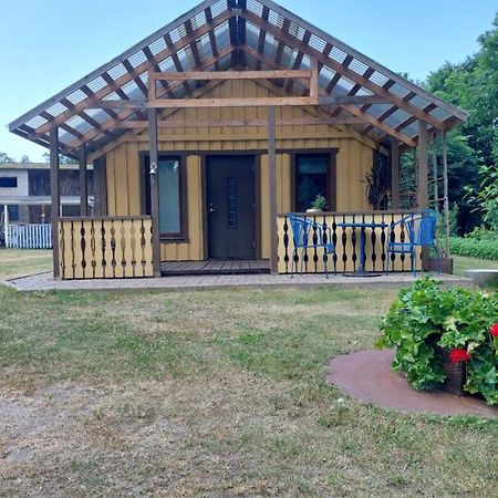 Joekalda Kodumajutus Villa Haademeeste Luaran gambar