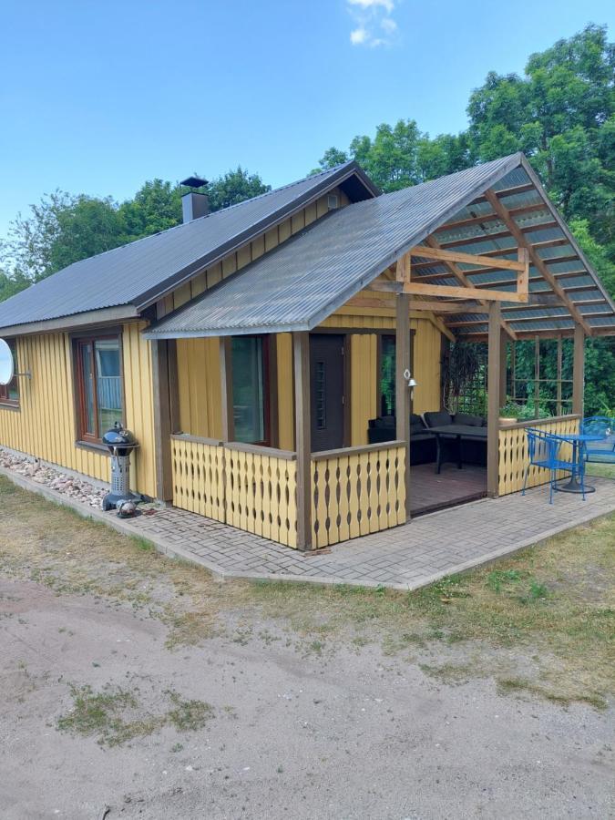 Joekalda Kodumajutus Villa Haademeeste Luaran gambar